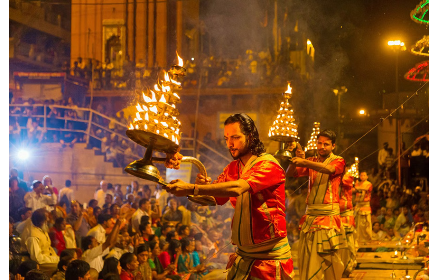 08 Noches/09 Días Triangulo de oro con Varanasi